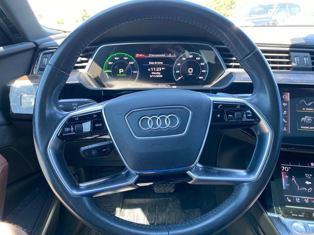 Used 2019 Audi e-tron Prestige w/ Prestige Package AWD/4WD image 19
