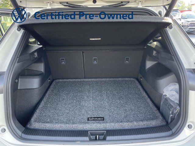 Certified 2026 Volkswagen Tiguan SE R-Line FWD image 10