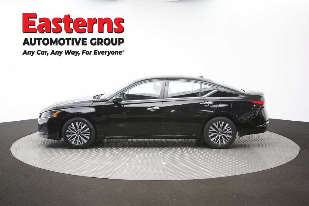 Used 2023 Nissan Altima 2.5 SV FWD image 59