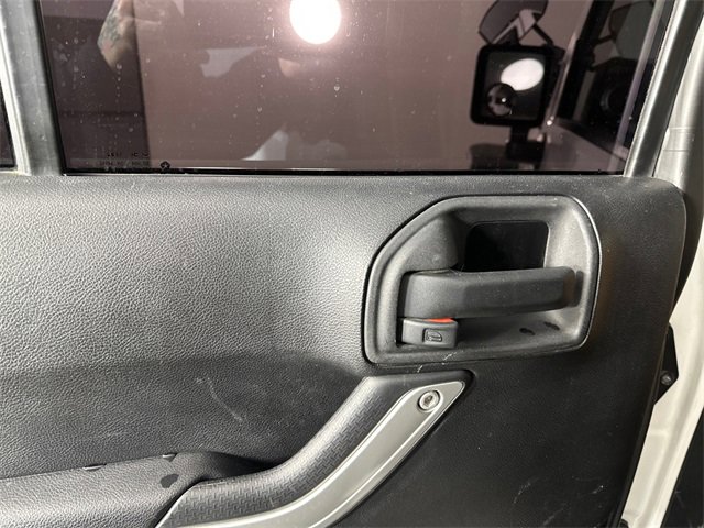 Used 2014 Jeep Wrangler Unlimited Rubicon w/ Dual Top Group image 12