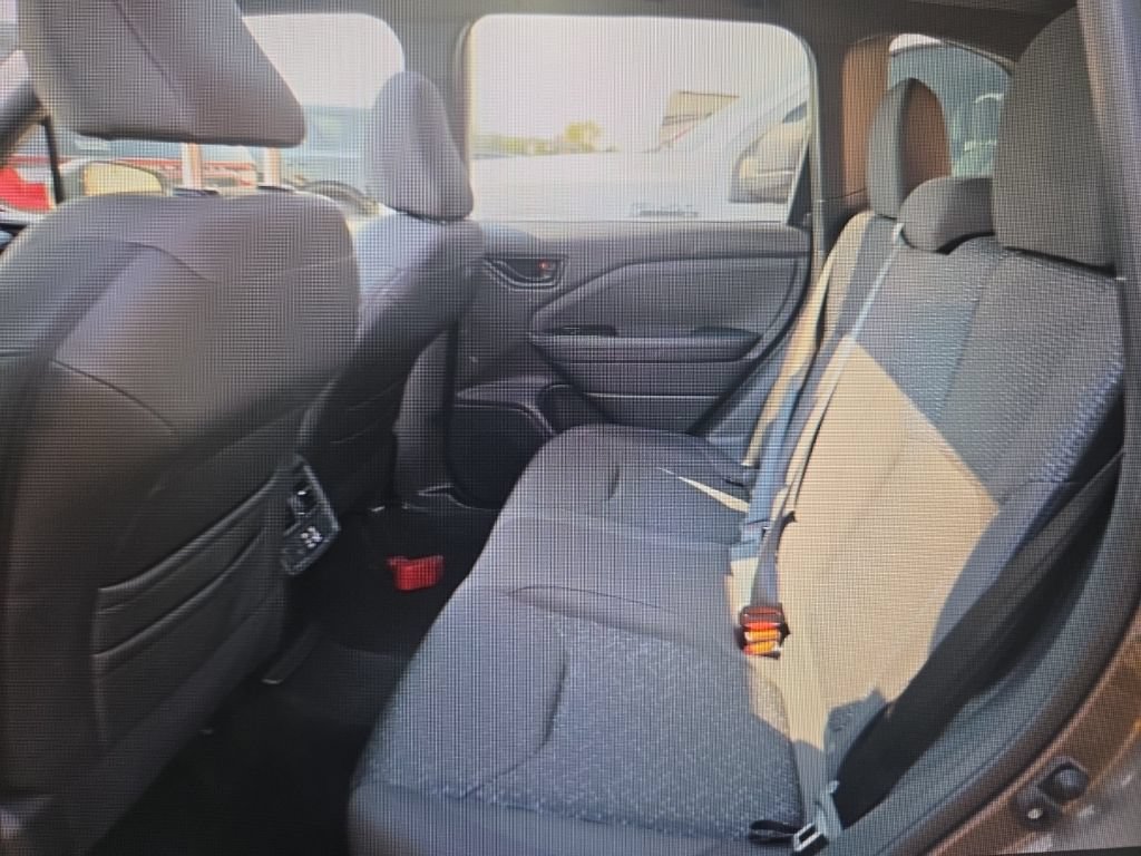 Used 2025 Subaru Forester Premium AWD/4WD image 16