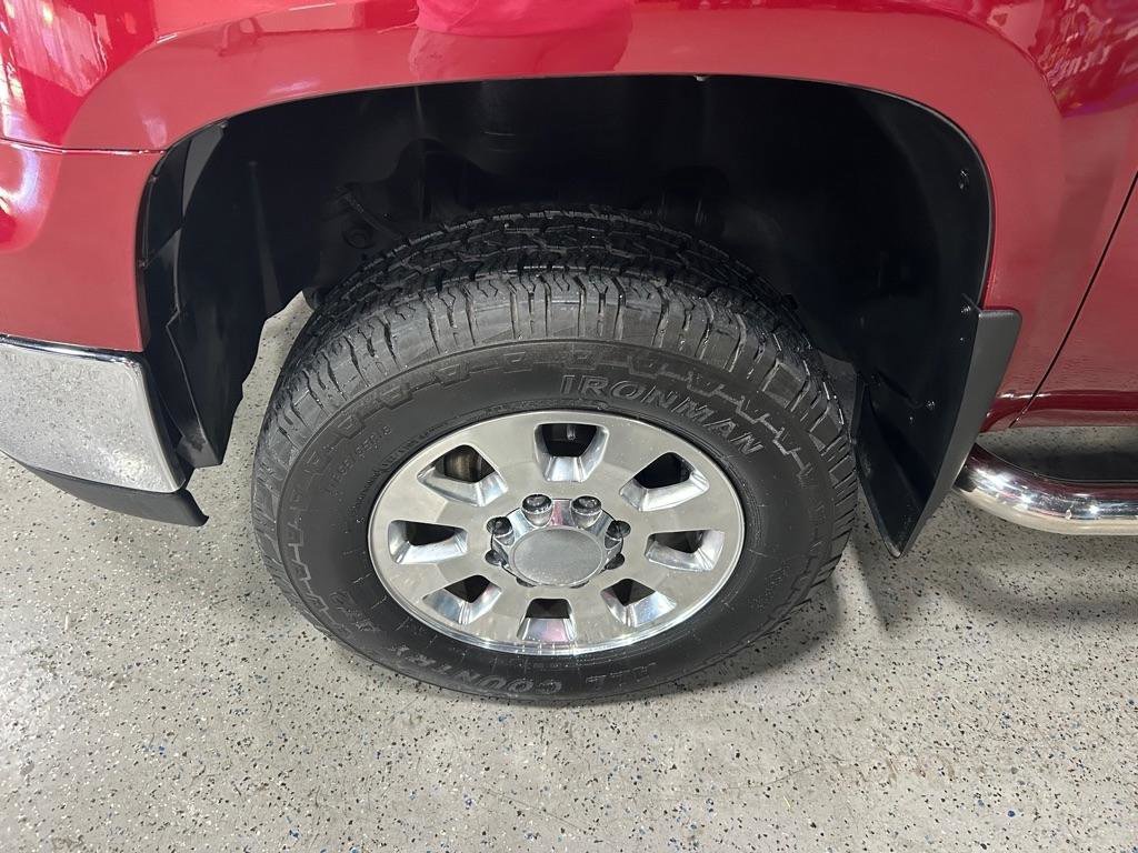 Used 2007 GMC Sierra 2500 SLE w/ Z71 Off-Road Package image 9