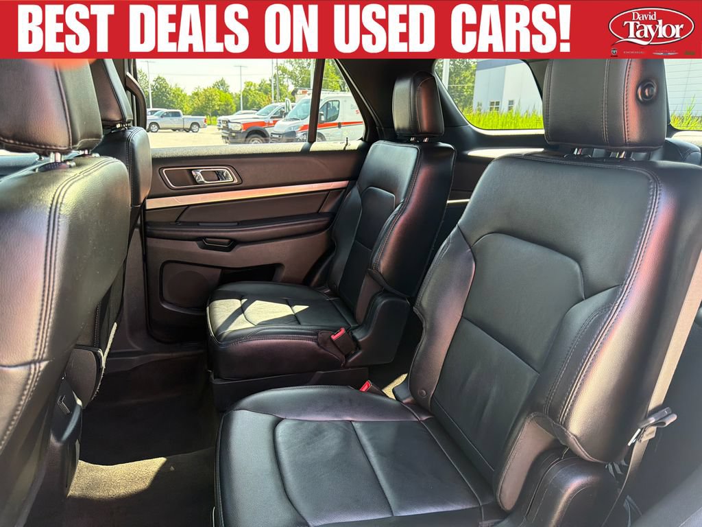 Used 2018 Ford Explorer XLT w/ Equipment Group 202A FWD image 22