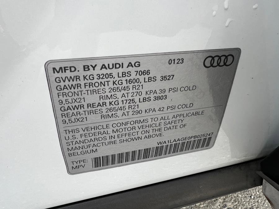 Used 2023 Audi e-tron Premium Plus w/ Premium Plus Package image 59