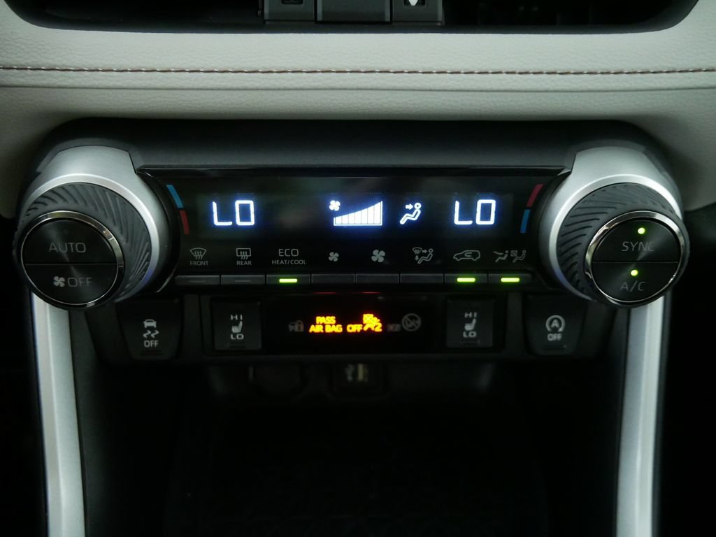 Used 2025 Toyota RAV4 XLE Premium w/ Weather Package AWD/4WD image 30