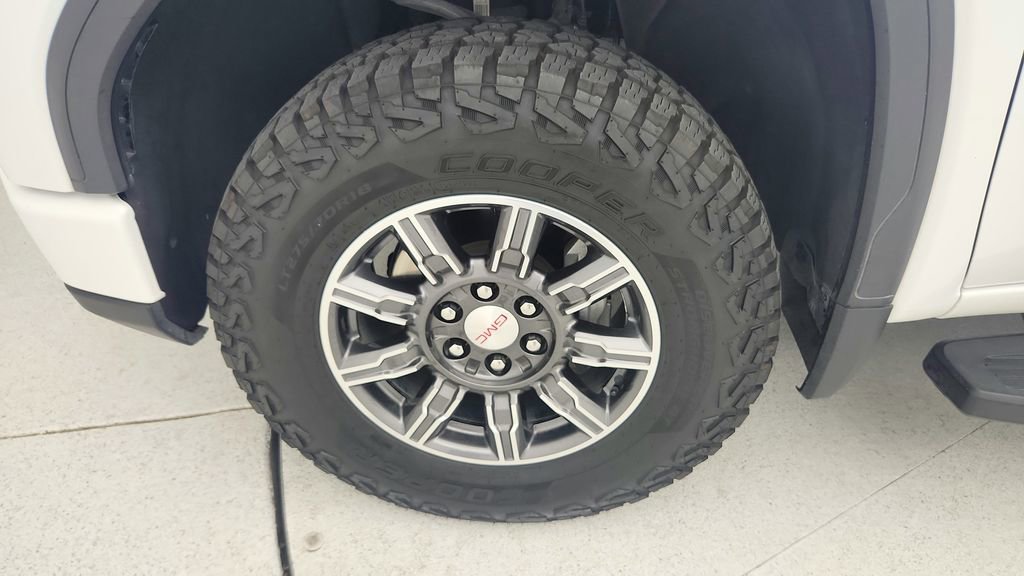 Used 2024 GMC Sierra 1500 AT4 w/ AT4 Preferred Package image 30