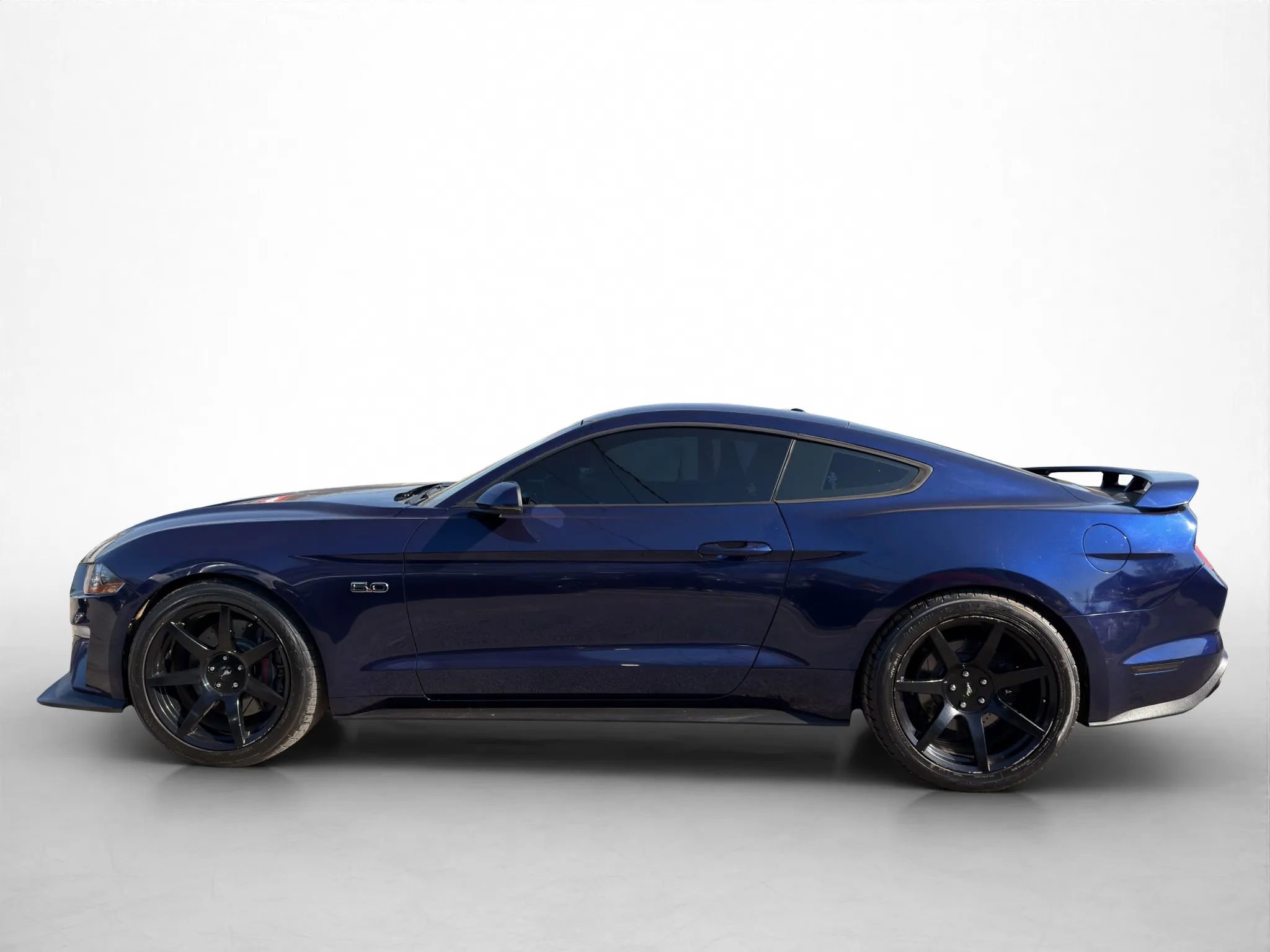 Used 2018 Ford Mustang GT Premium w/ GT Performance Package image 2