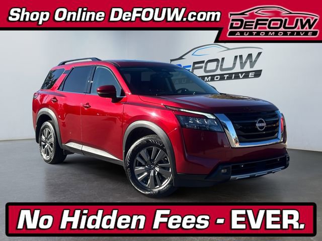 Used 2024 Nissan Pathfinder SV