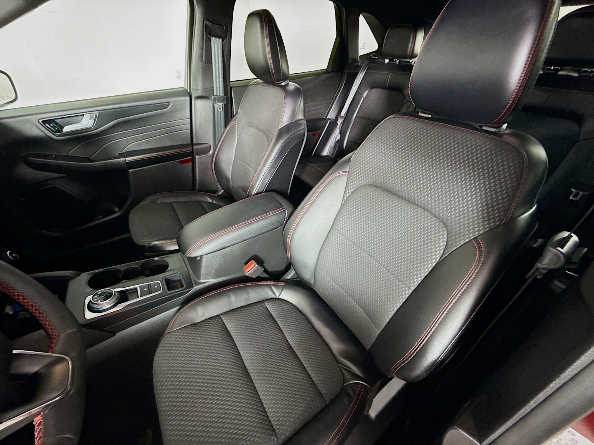 Used 2023 Ford Escape ST-Line Elite image 26