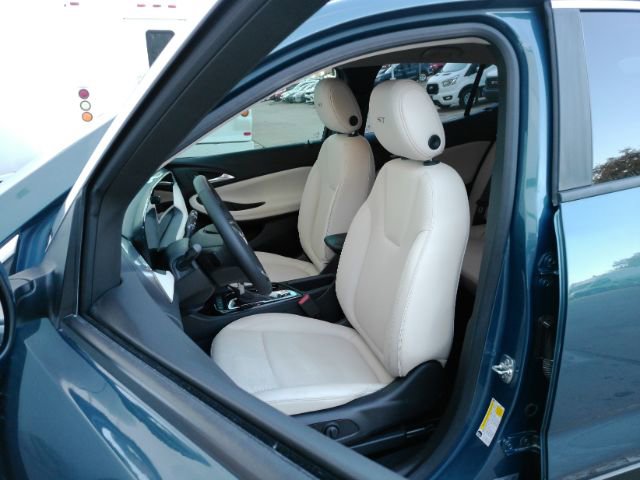 Used 2026 Buick Encore GX Sport Touring w/ Comfort Package image 15