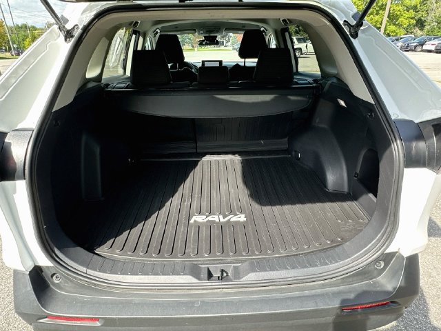 Certified 2023 Toyota RAV4 LE AWD/4WD image 24
