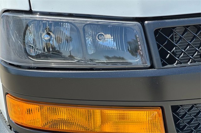 New 2025 Chevrolet Express 2500 Work Van w/ Driver Convenience Package image 31