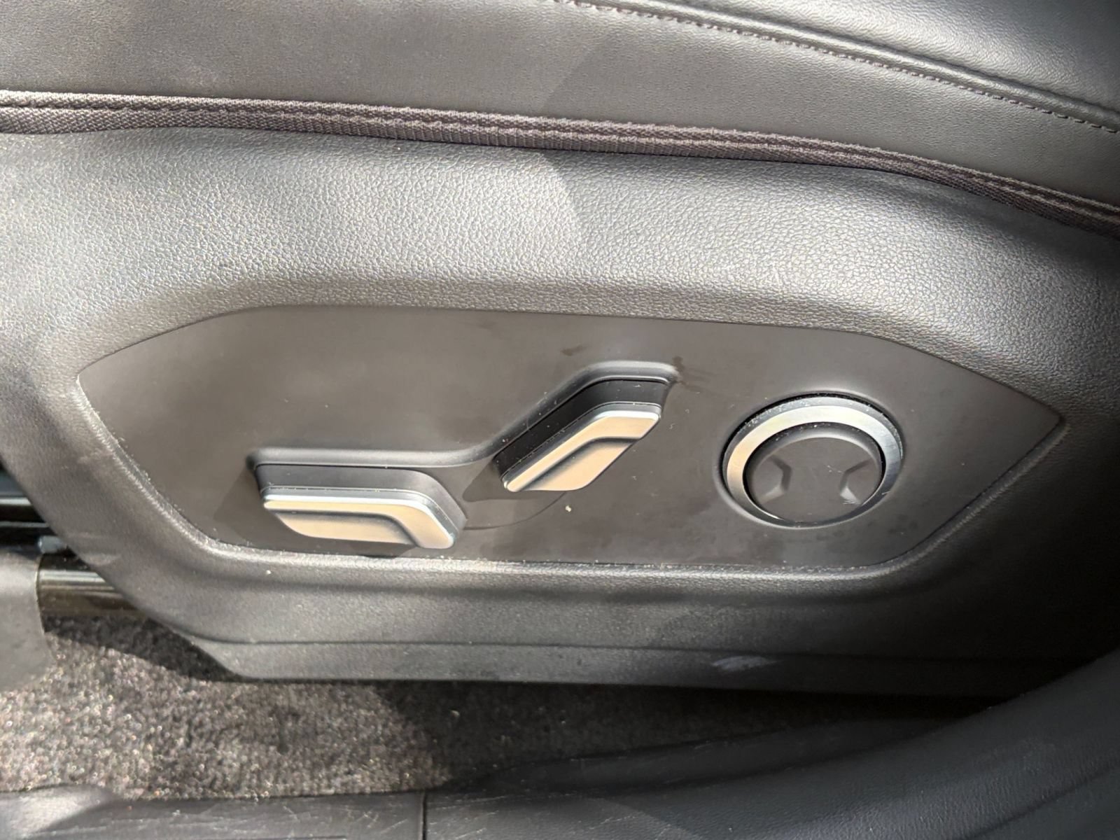 Used 2026 Hyundai Santa Fe SEL FWD image 22