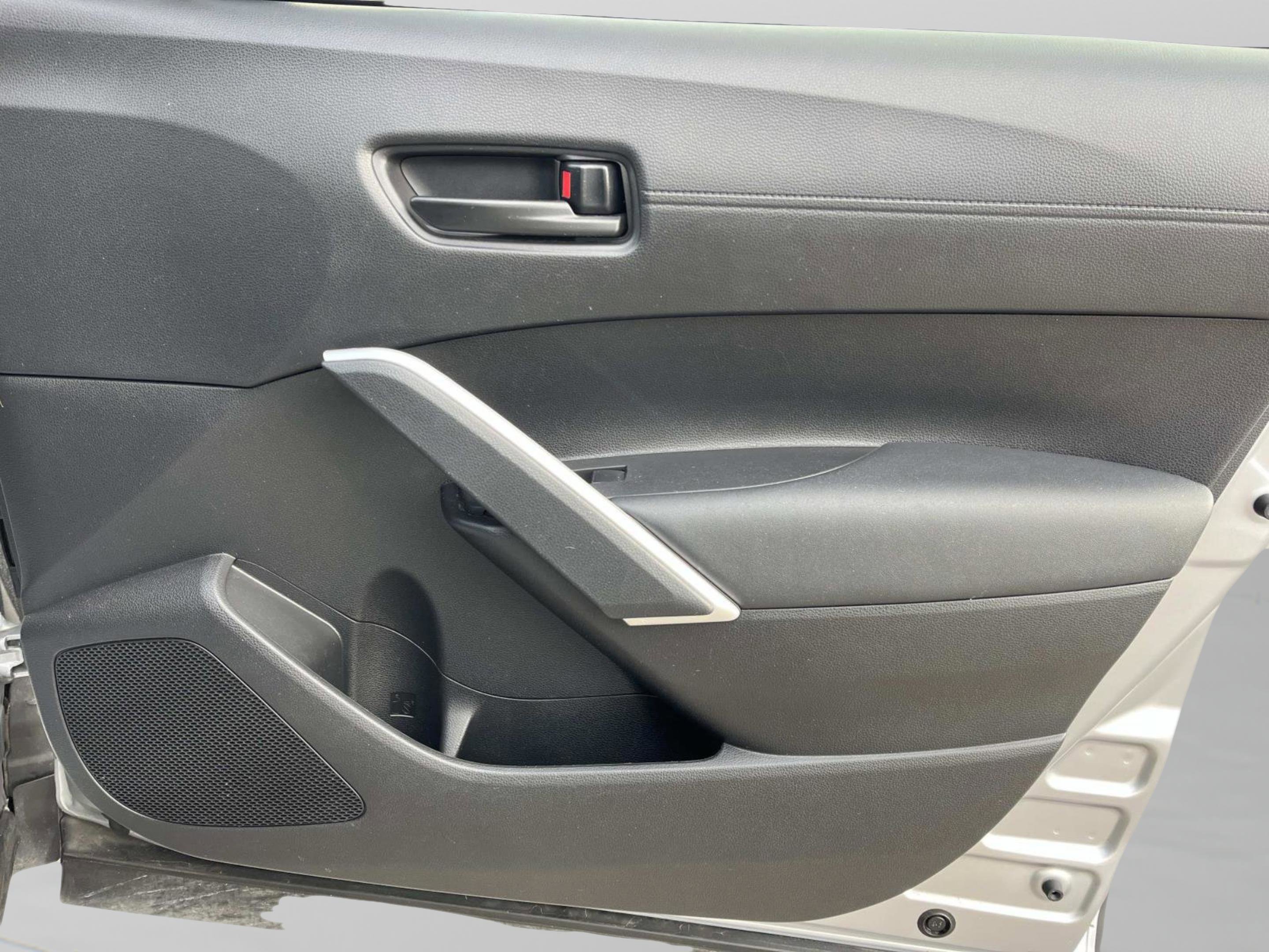 Used 2023 Toyota Corolla Cross LE image 23