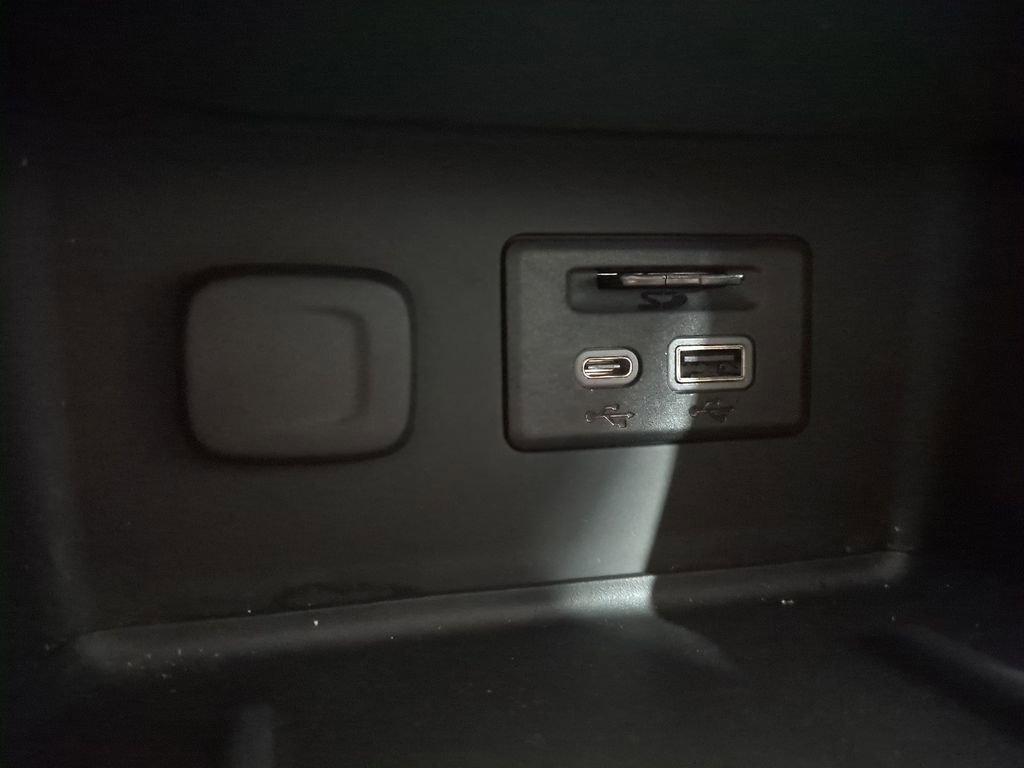 Used 2023 GMC Acadia Denali w/ Denali Ultimate Package image 40