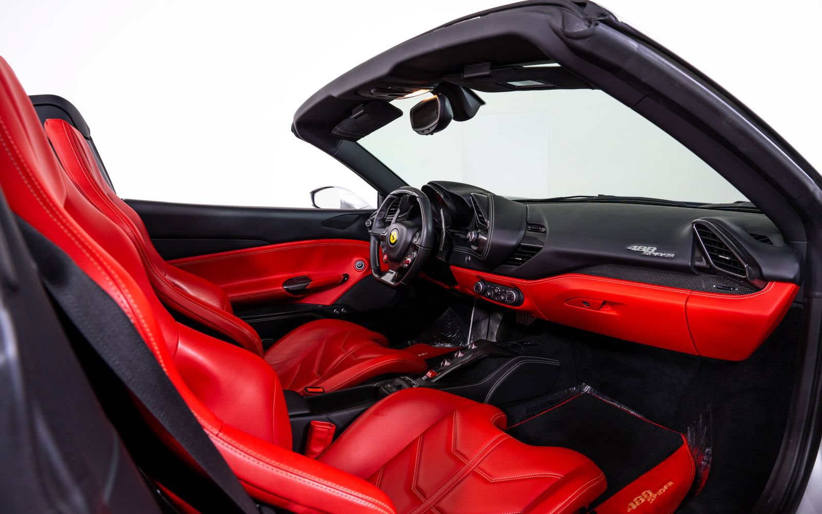 Used 2019 Ferrari 488 Spider RWD image 24
