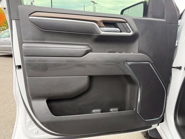 Used 2022 Chevrolet Silverado 1500 LT AWD/4WD image 26