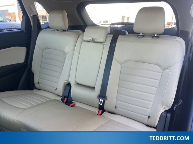 Certified 2024 Ford Edge SE image 13