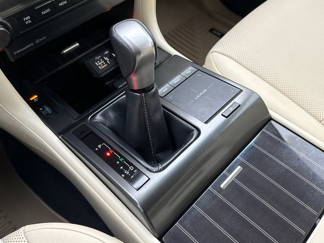 Used 2022 Lexus GX 460 Premium w/ Premium Package AWD/4WD image 28