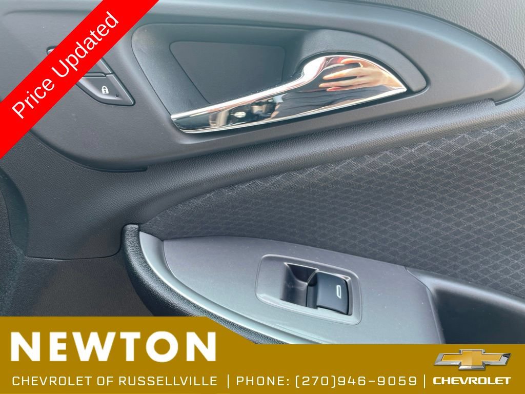Used 2025 Chevrolet Malibu RS FWD image 24