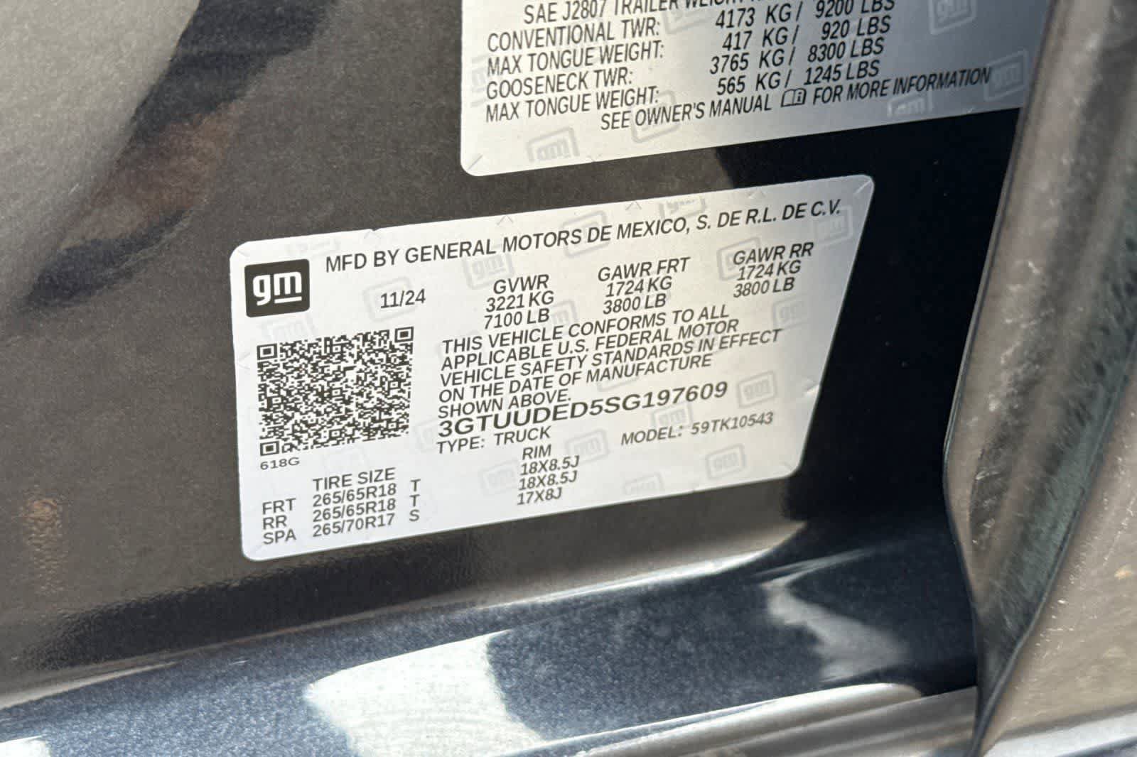 Used 2025 GMC Sierra 1500 SLT AWD/4WD image 34