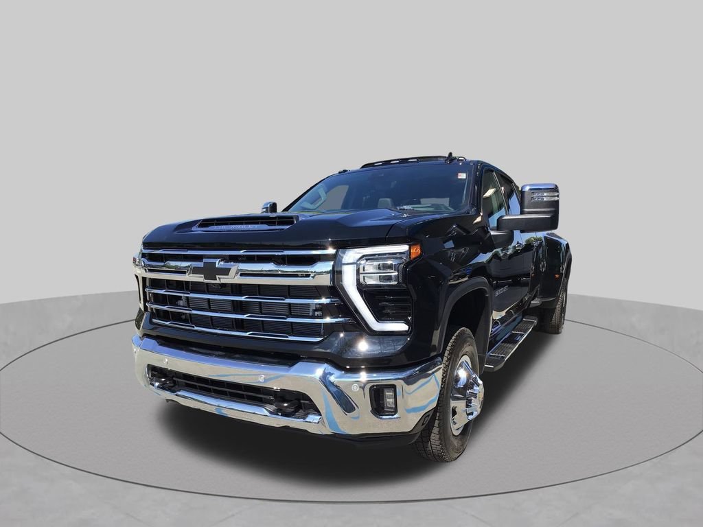 New 2026 Chevrolet Silverado 3500 LTZ w/ LTZ Convenience Package AWD/4WD image 8