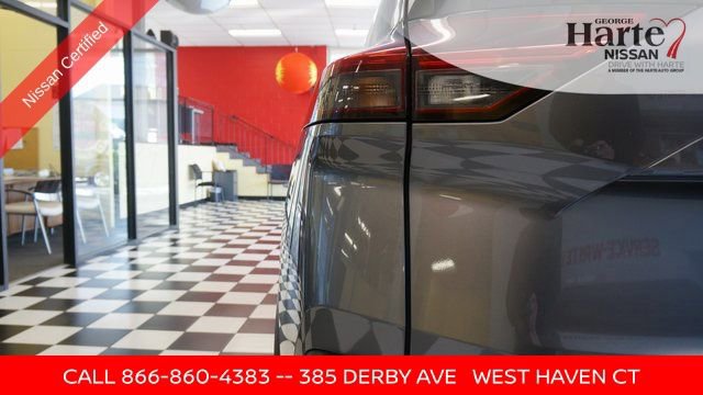 Used 2023 Nissan Rogue SV image 78