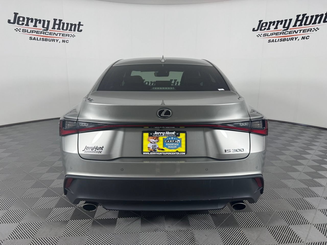 Used 2023 Lexus IS 300 w/ Comfort Package RWD image 7