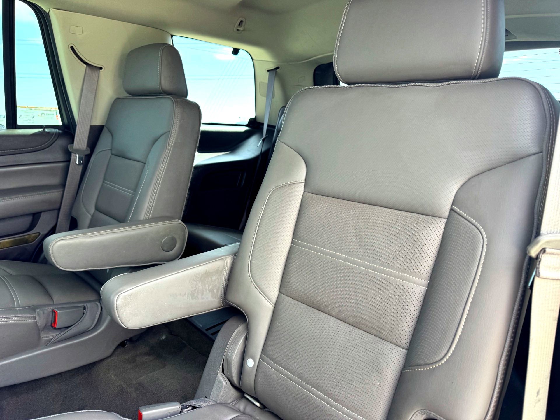 Used 2016 GMC Yukon Denali w/ Open Road Package image 21