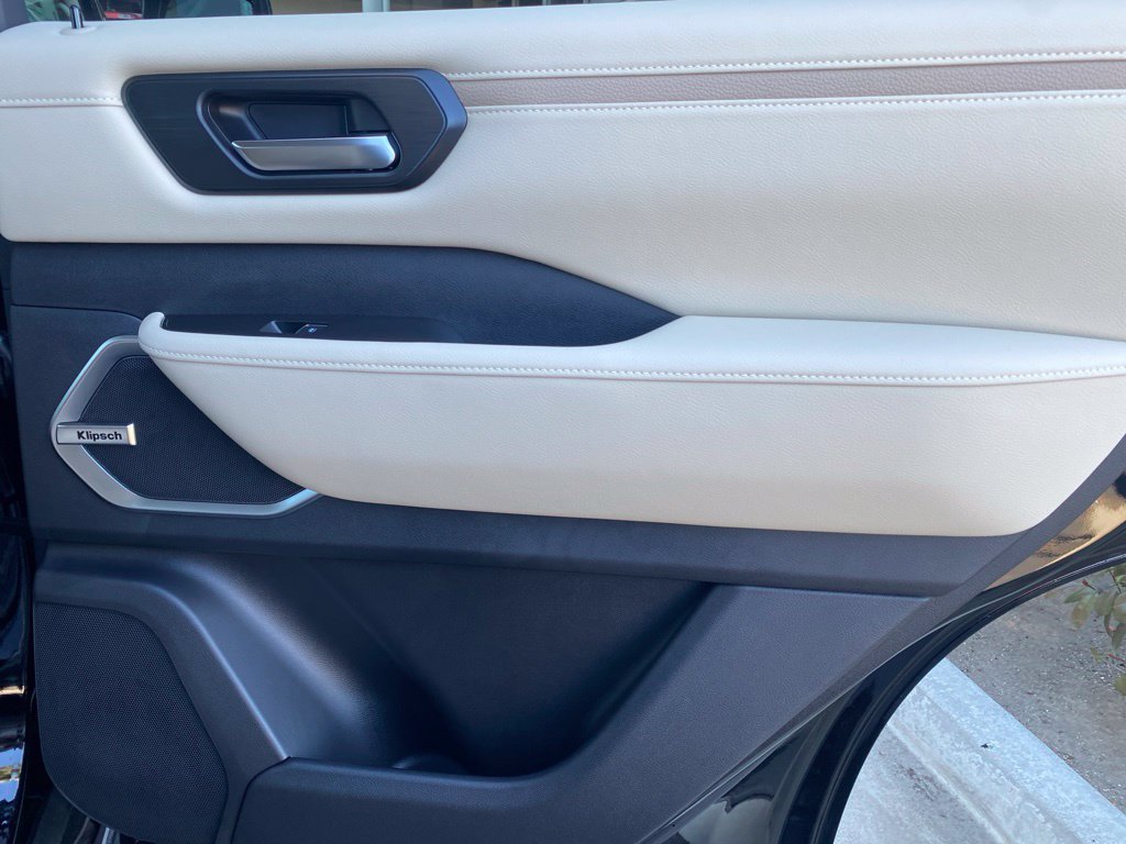 New 2027 Nissan Armada Platinum AWD/4WD image 32
