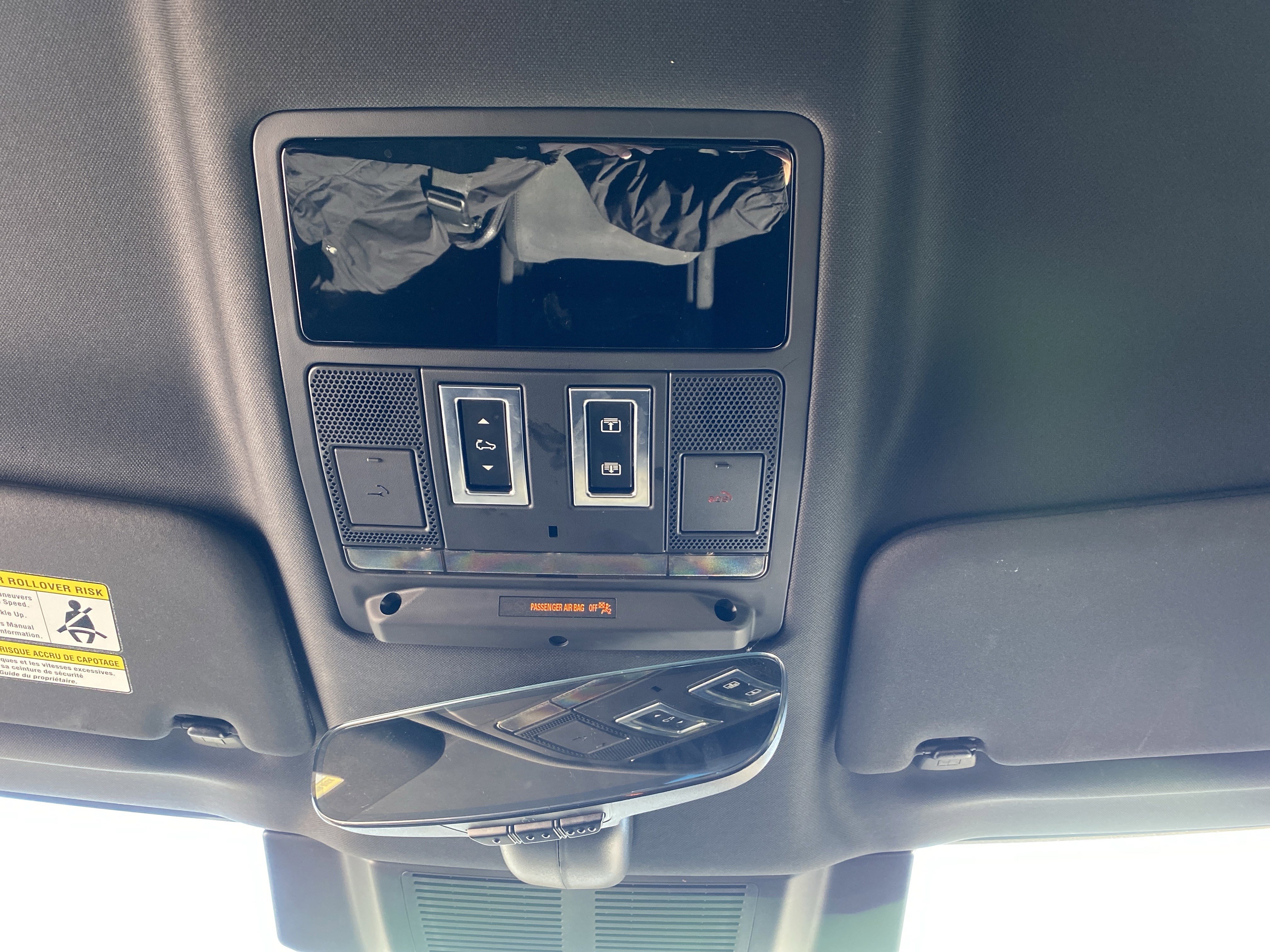 Used 2023 Land Rover Defender 130 X-Dynamic SE image 80