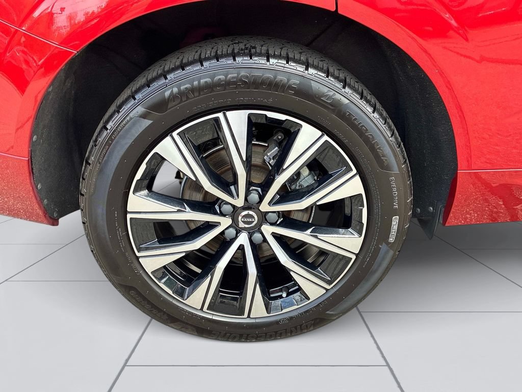 Used 2023 Volvo XC60 B5 Plus AWD/4WD image 10