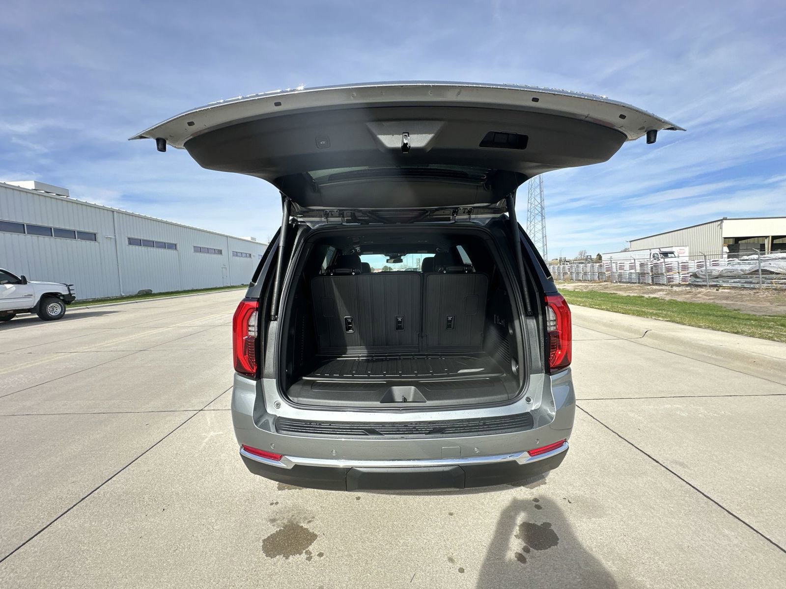 New 2026 GMC Yukon Elevation w/ LPO, Floor Liner Package AWD/4WD image 26