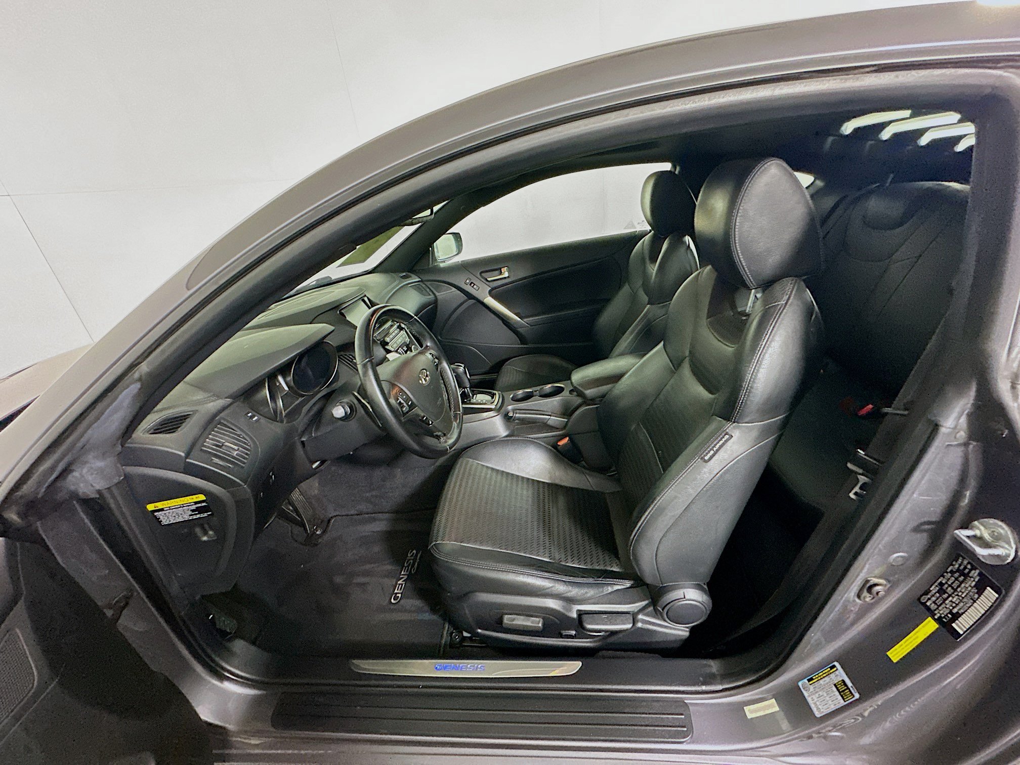 Used 2014 Hyundai Genesis 3.8 RWD image 13