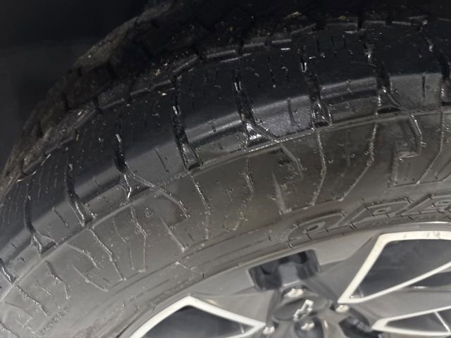 Used 2024 Chevrolet Suburban Z71 w/ Z71 Off-Road Package image 42