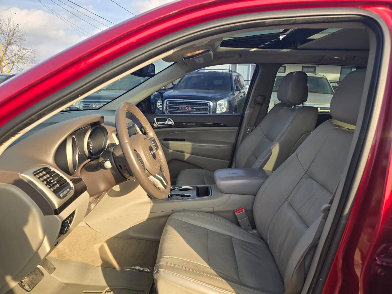 Used 2013 Jeep Grand Cherokee Laredo AWD/4WD image 48