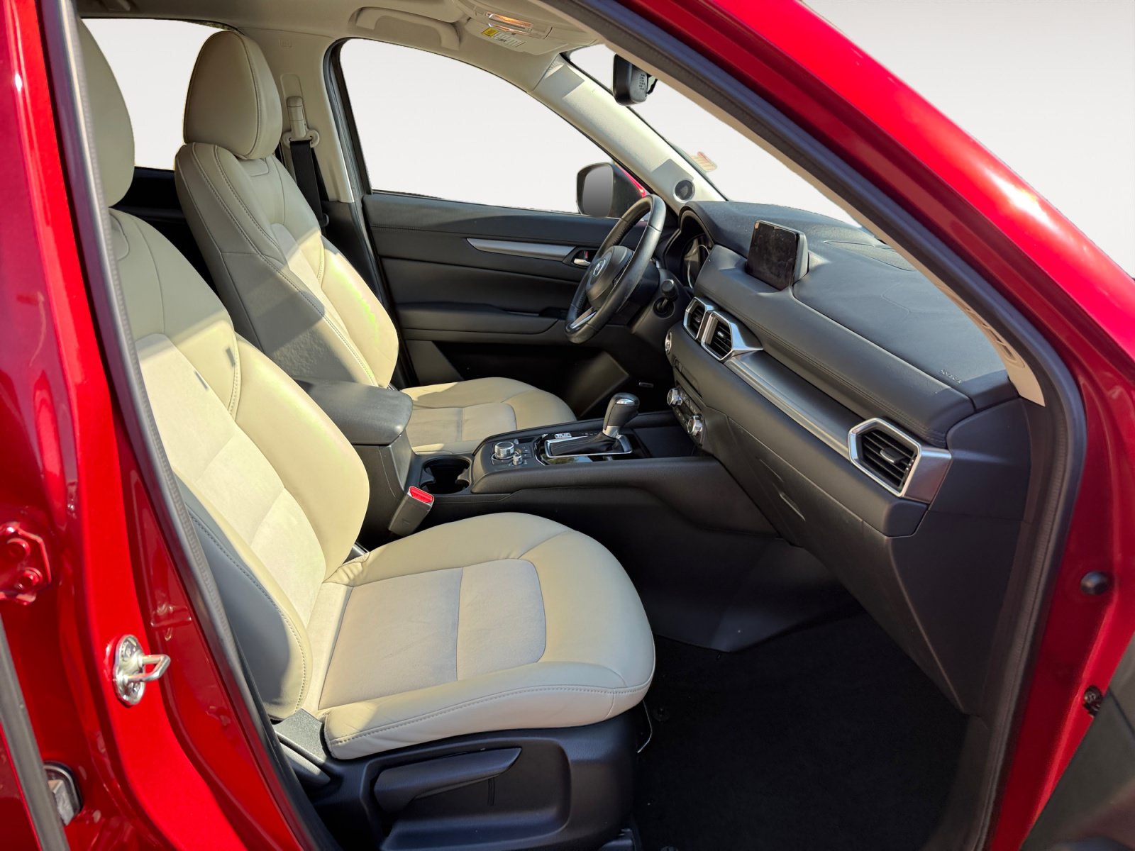 Used 2017 MAZDA CX-5 Touring w/ Preferred Equipment Package FWD image 19
