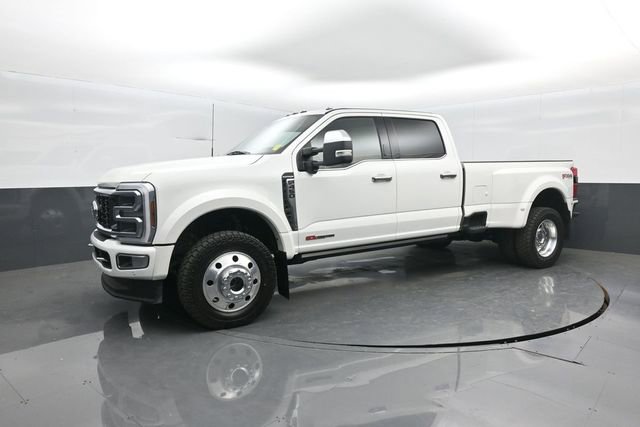 Certified 2024 Ford F450 Platinum w/ FX4 Off-Road Package AWD/4WD image 4