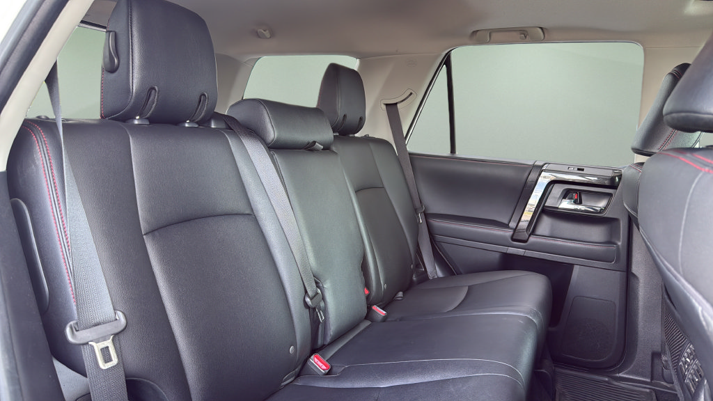 Used 2020 Toyota 4Runner Venture w/ Moonroof Package AWD/4WD image 12