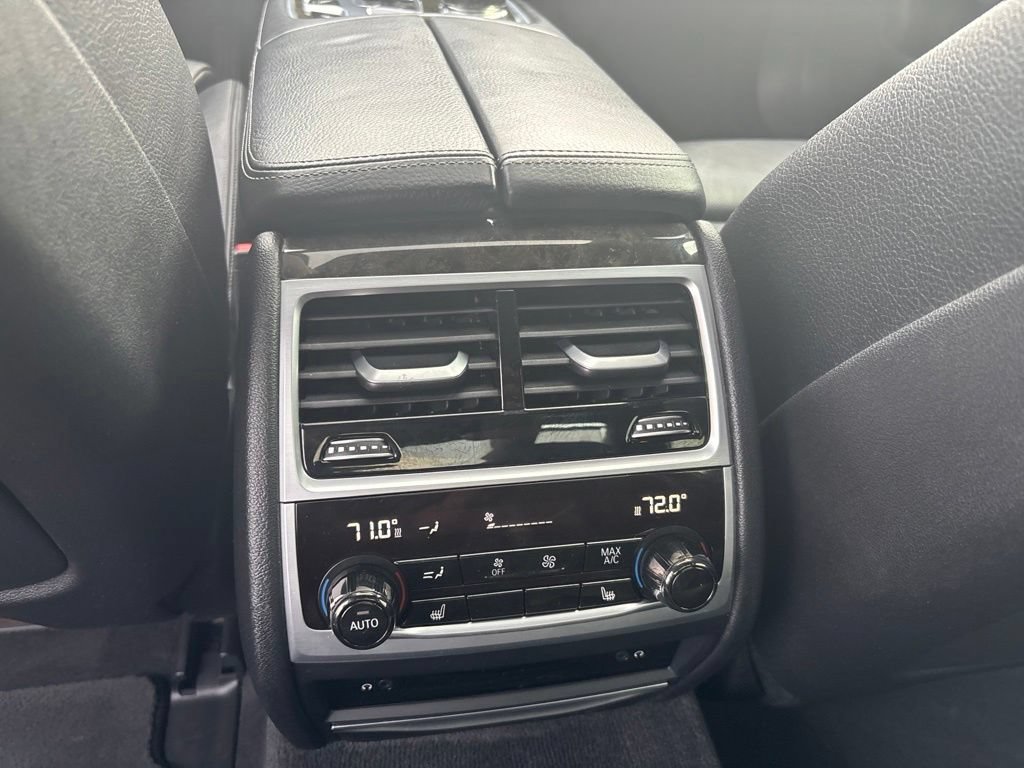 Used 2017 BMW 740i xDrive AWD/4WD image 26