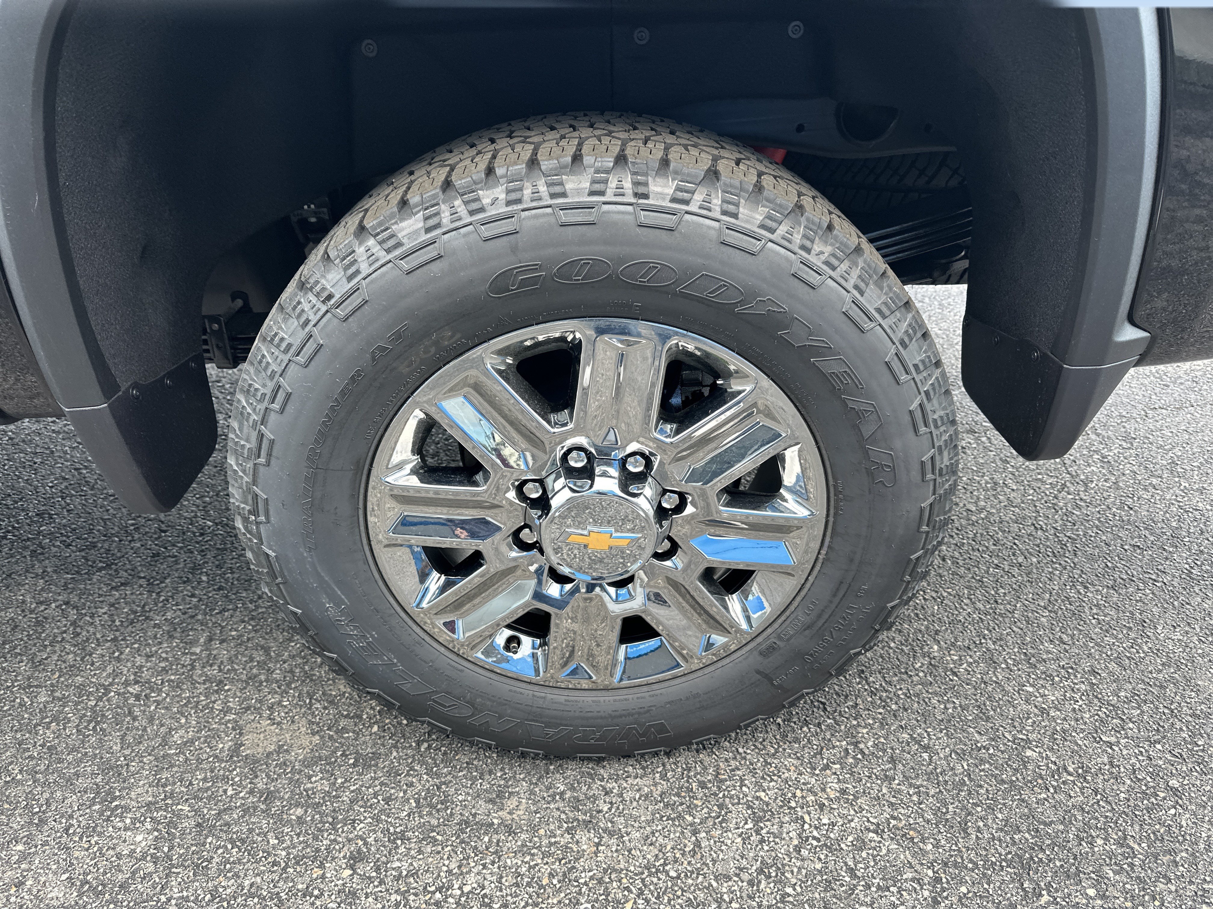 New 2026 Chevrolet Silverado 2500 High Country w/ High Country Premium Package AWD/4WD image 8