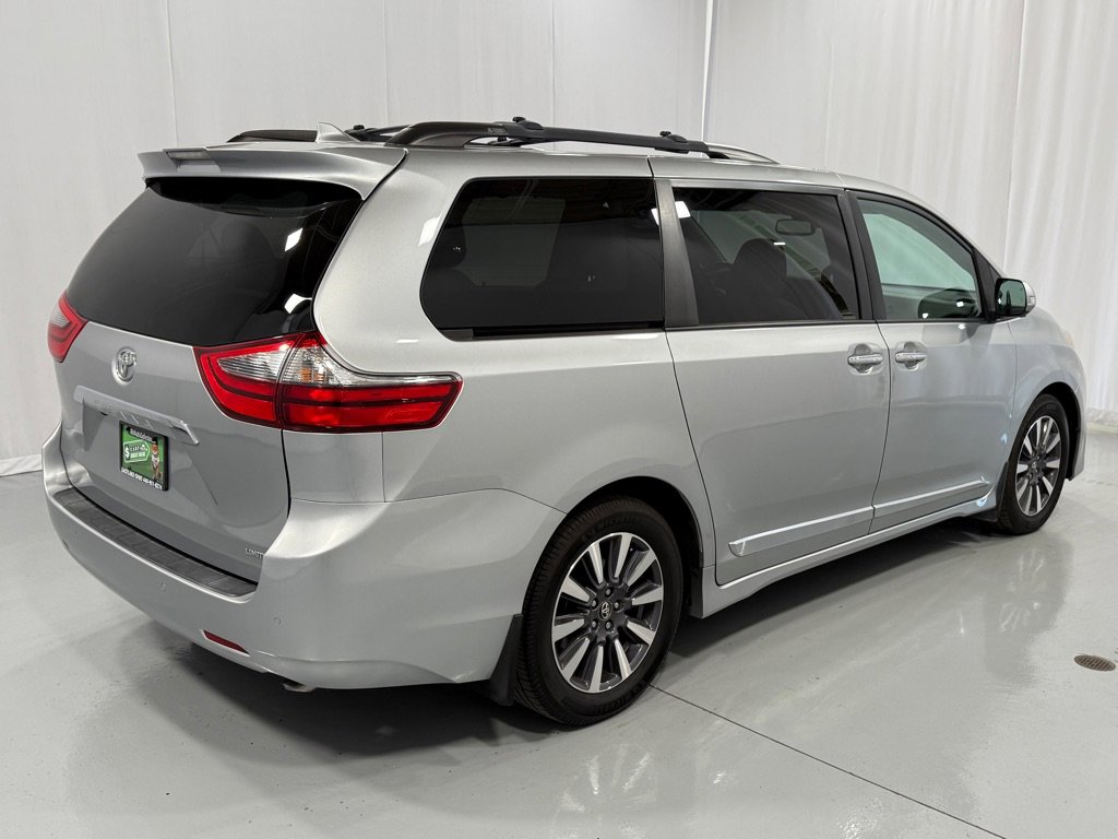 Used 2020 Toyota Sienna Limited Premium image 5