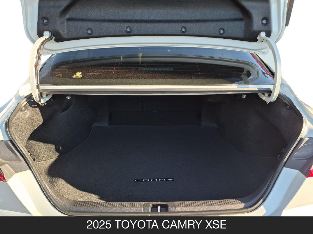 Used 2025 Toyota Camry XSE FWD image 23
