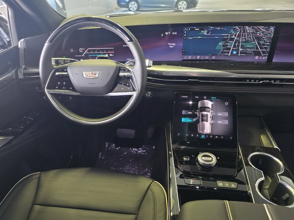 New 2026 Cadillac Escalade ESV Sport w/ Touring Package AWD/4WD image 9