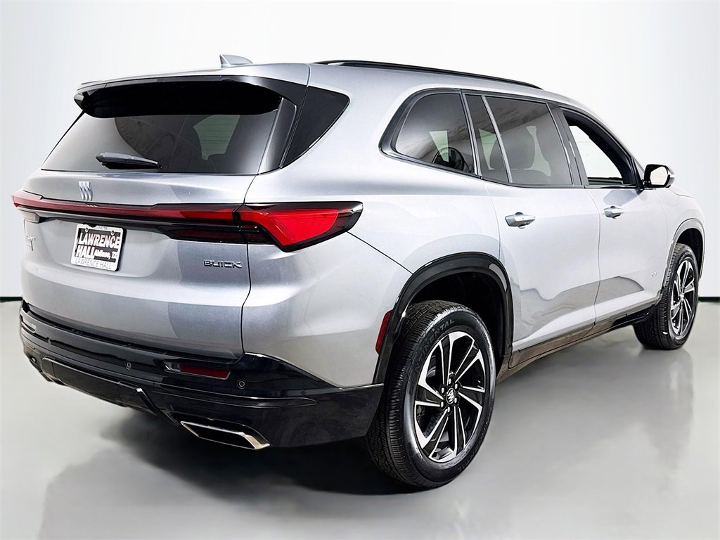 Certified 2025 Buick Enclave Sport Touring image 4