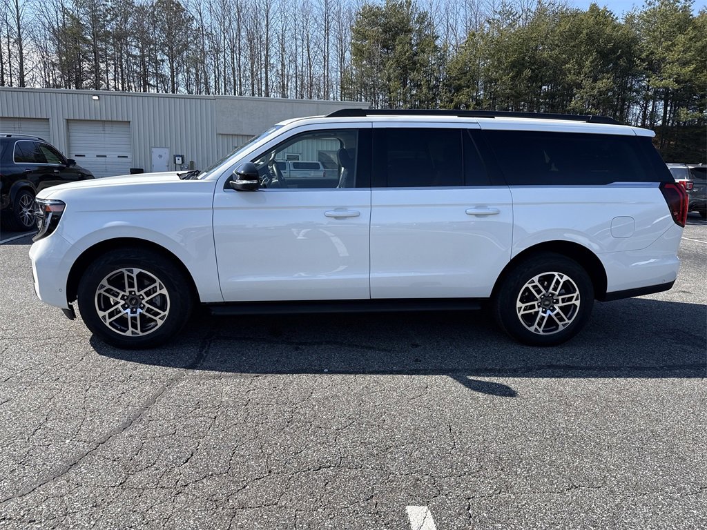 Used 2025 Ford Expedition Max Active image 4