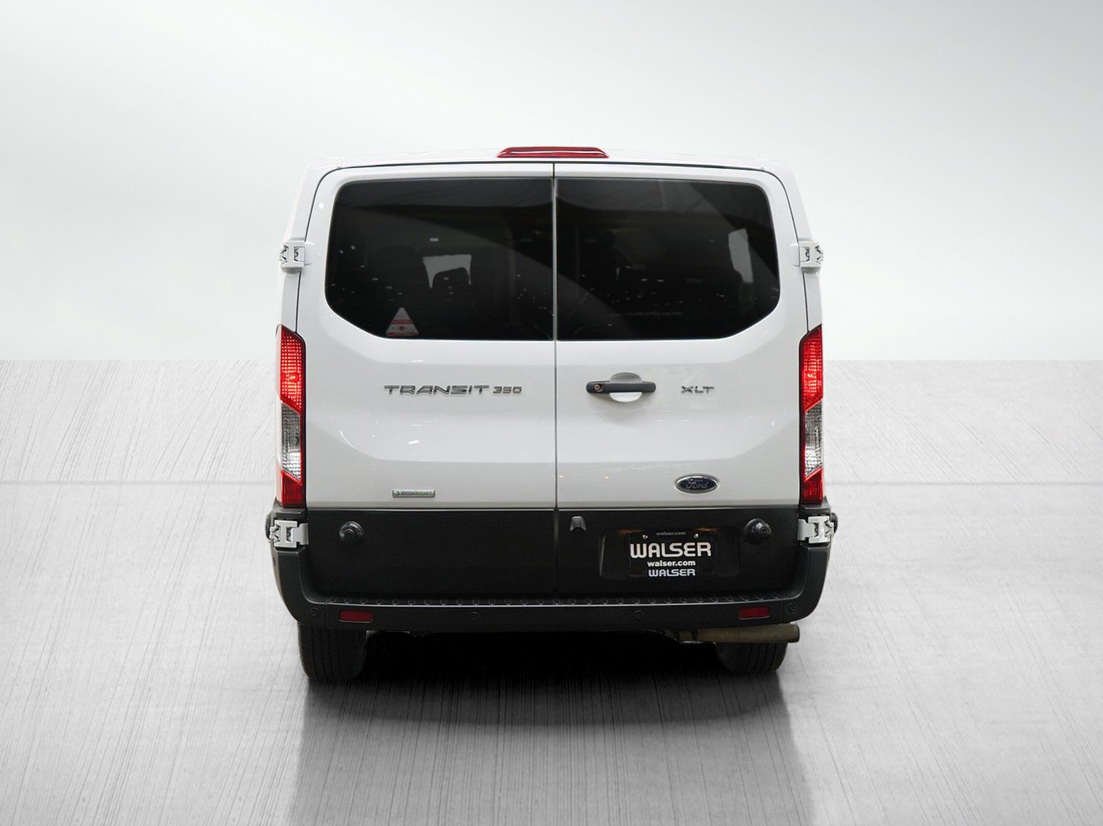 Used 2024 Ford Transit 350 XLT image 4