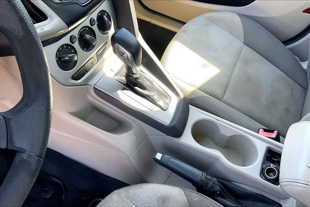 Used 2013 Ford Focus SE FWD image 17