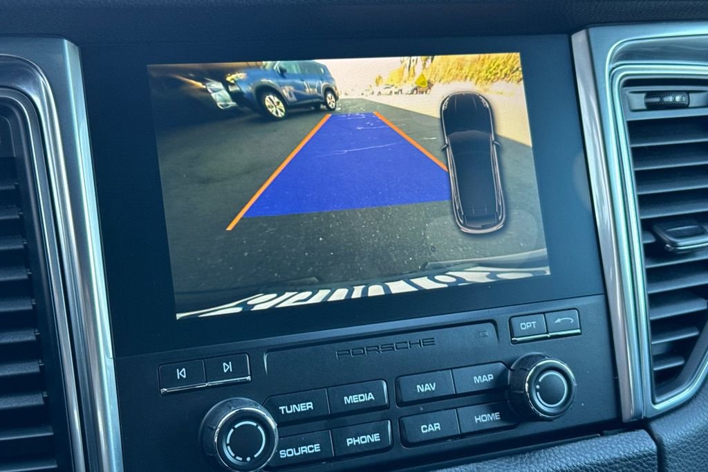 Used 2018 Porsche Macan image 17