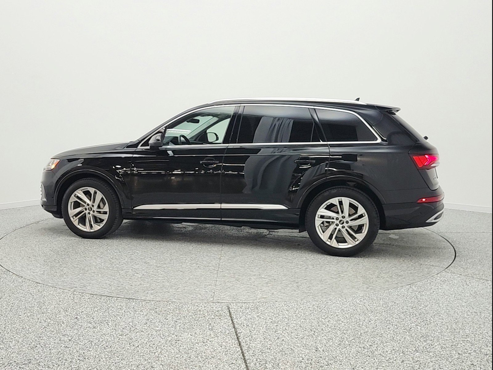 Used 2023 Audi Q7 3.0T Prestige w/ Prestige Package image 8